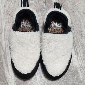 P448 Laby Teddy Sherpa Faux Fur White Slippers Women's EUR 36 US 6-6.5